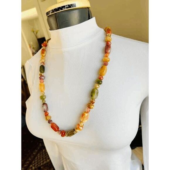Vintage Lucite Earth Color Highly Polished Bohemian Necklace - Picture 1 of 3
